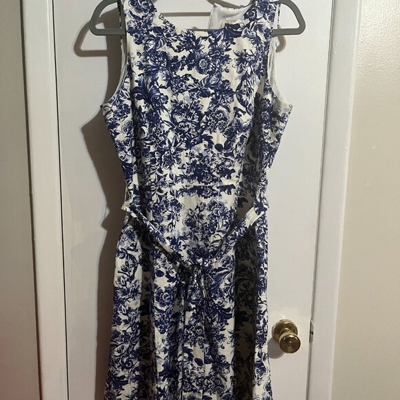 ANN KLEIN SLEEVELESS BLUE AND WHIT FLORAL DRESS SZ 12 - Picture 6 of 6